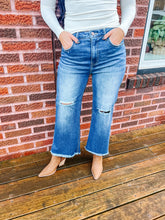 Load image into Gallery viewer, Owen- High Rise Frayed Ankle Wide Jeans
