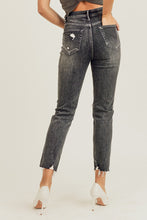 Load image into Gallery viewer, Reed- High Rise Relaxed Fit Skinny
