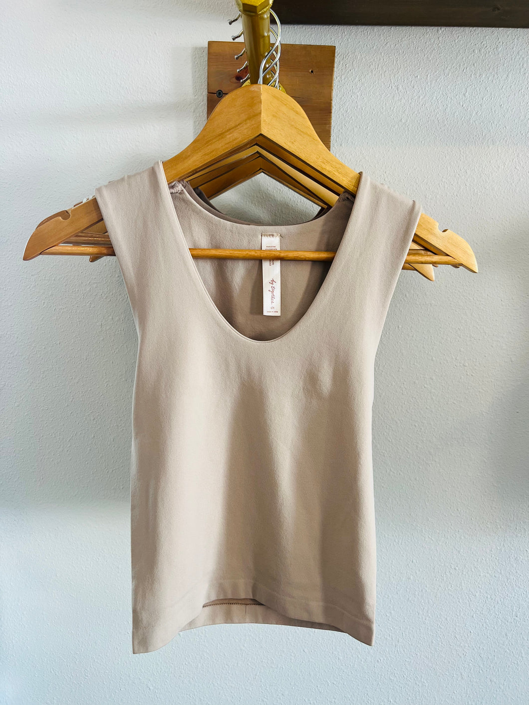 Sonia- Taupe Sleeveless Seamless Tank