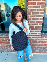 Load image into Gallery viewer, Quilted Cross Body Bag
