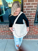 Load image into Gallery viewer, Quilted Cross Body Bag
